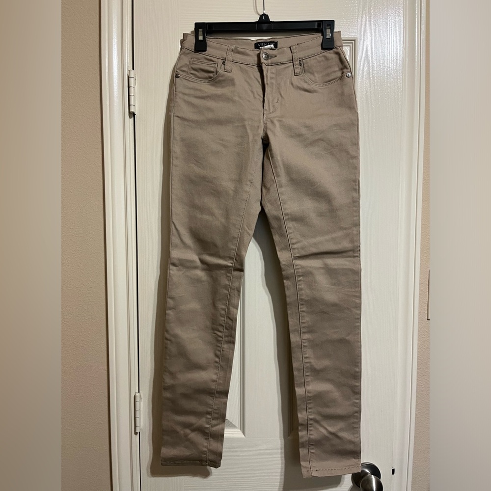 VENUS Women's Straight Leg Tan Jeans